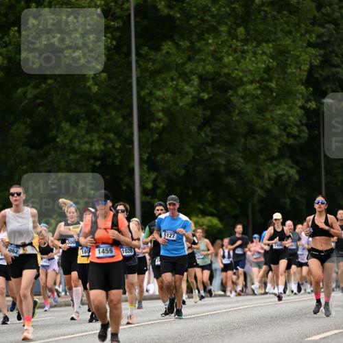 29.06.2025 - hella hamburg halbmarathon Dr. Thomas Lammeyer http://msf.ph/oto/8422953 29.06.2025 10:48:30 Kennedybrücke 1026, 1095, 1400, 1459, 1802, 1804, 2073, 2258, 2674, 2733, 3065, 3597, 4636, 4866, 4968, 5001, 5127, 5192, 5201, 5355, 5649, 5902, 5905, 6226, 6334, 6931, 7197, 7489, 8058, 8504, 8591, 8870, 9331, 9879, 10006, 10097, 10220, 10285, 10553, 11093 meine-sportfotos.de