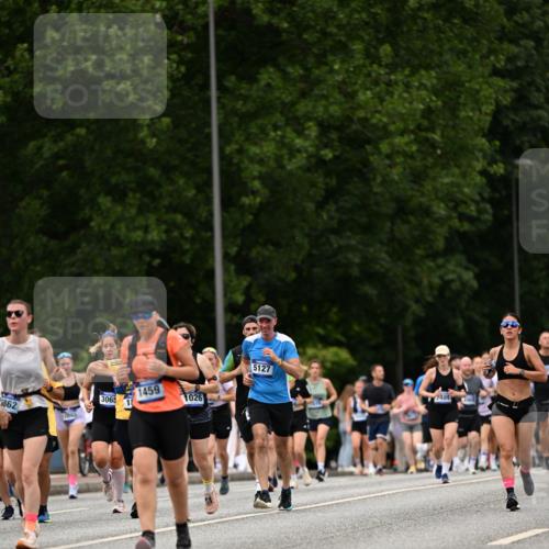 29.06.2025 - hella hamburg halbmarathon Dr. Thomas Lammeyer http://msf.ph/oto/8422955 29.06.2025 10:48:30 Kennedybrücke 1026, 1095, 1400, 1459, 1802, 1804, 2073, 2258, 2674, 2733, 3065, 3597, 4636, 4866, 4968, 5001, 5127, 5192, 5201, 5355, 5649, 5902, 5905, 6226, 6334, 6931, 7197, 7489, 8058, 8504, 8591, 8870, 9331, 9879, 10006, 10097, 10220, 10285, 10553, 11093 meine-sportfotos.de