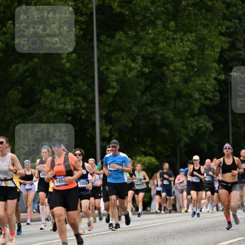 29.06.2025 - hella hamburg halbmarathon Dr. Thomas Lammeyer http://msf.ph/oto/8422960 29.06.2025 10:48:30 Kennedybrücke 1026, 1095, 1400, 1459, 1802, 1804, 2073, 2258, 2674, 2733, 3065, 3597, 4636, 4866, 4968, 5001, 5127, 5192, 5201, 5355, 5649, 5902, 5905, 6226, 6334, 6931, 7197, 7489, 8058, 8504, 8591, 8870, 9331, 9879, 10006, 10097, 10220, 10285, 10553, 11093 meine-sportfotos.de
