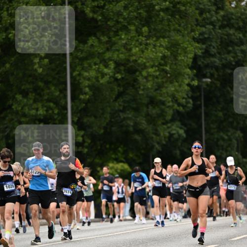 29.06.2025 - hella hamburg halbmarathon Dr. Thomas Lammeyer http://msf.ph/oto/8422976 29.06.2025 10:48:31 Kennedybrücke 1026, 1095, 1400, 1459, 1802, 1804, 2073, 2258, 2674, 2733, 3065, 3597, 4636, 4866, 4968, 5001, 5127, 5192, 5201, 5355, 5902, 5905, 6226, 6334, 6931, 7197, 7489, 8058, 8504, 8591, 8870, 9331, 9333, 9879, 10006, 10097, 10220, 10285, 10553, 11093 meine-sportfotos.de