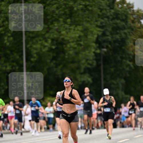 29.06.2025 - hella hamburg halbmarathon Dr. Thomas Lammeyer http://msf.ph/oto/8422993 29.06.2025 10:48:34 Kennedybrücke 1026, 1095, 1400, 1459, 1802, 1804, 2073, 2258, 2674, 2733, 3065, 3597, 4636, 4866, 4968, 5001, 5127, 5192, 5201, 5355, 5902, 5905, 6226, 6334, 7197, 7489, 8058, 8591, 8763, 8870, 9331, 9333, 9879, 10006, 10097, 10220, 10285, 10553, 10707, 11093 meine-sportfotos.de