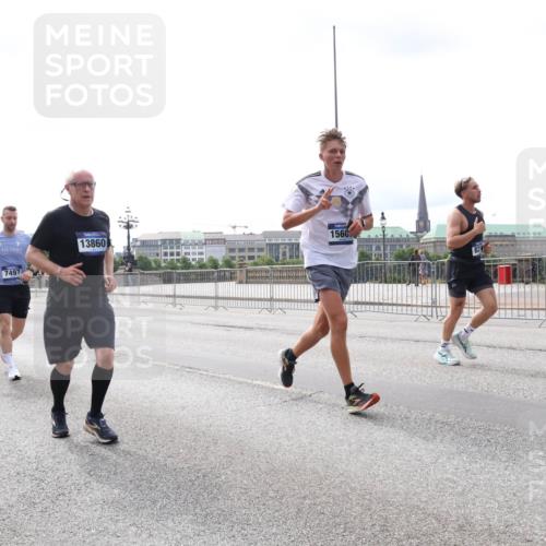 29.06.2025 - hella hamburg halbmarathon Lena Gebhardt http://msf.ph/oto/8422995 29.06.2025 10:28:06 Lombardsbrücke 7497, 13860, 1560, 1148, 2080, 3389, 3445, 5177, 5369, 5604, 5847, 6214, 6632, 7497, 7667, 7764, 7978, 8085, 8215, 8327, 9567, 9653, 9654, 9688, 10412, 10413, 11692, 11739, 12780, 12823, 12842, 13043, 13045, 13296, 13568, 13678, 13860, 14017, 14155, 14206, 15123, 15607, 15608, 16569, 16804, 16838, 18256, 18301, 18626 meine-sportfotos.de