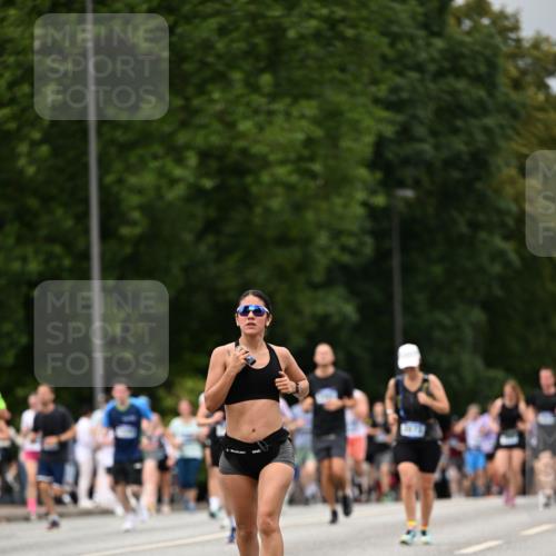 29.06.2025 - hella hamburg halbmarathon Dr. Thomas Lammeyer http://msf.ph/oto/8423002 29.06.2025 10:48:35 Kennedybrücke 1026, 1095, 1400, 1459, 1802, 1804, 2073, 2258, 2674, 2733, 3065, 3597, 4636, 4866, 4968, 5001, 5127, 5192, 5201, 5355, 5902, 5905, 6226, 6334, 7489, 8058, 8591, 8763, 8870, 9331, 9333, 9879, 10006, 10097, 10220, 10285, 10553, 10707, 11093 meine-sportfotos.de