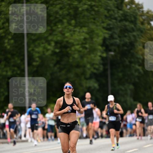 29.06.2025 - hella hamburg halbmarathon Dr. Thomas Lammeyer http://msf.ph/oto/8423004 29.06.2025 10:48:35 Kennedybrücke 1026, 1095, 1400, 1459, 1802, 1804, 2073, 2258, 2674, 2733, 3065, 3597, 4636, 4866, 4968, 5001, 5127, 5192, 5201, 5355, 5902, 5905, 6226, 6334, 7489, 8058, 8591, 8763, 8870, 9331, 9333, 9879, 10006, 10097, 10220, 10285, 10553, 10707, 11093 meine-sportfotos.de