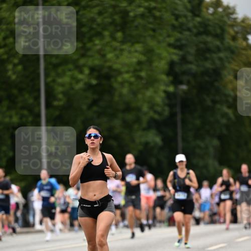 29.06.2025 - hella hamburg halbmarathon Dr. Thomas Lammeyer http://msf.ph/oto/8423018 29.06.2025 10:48:35 Kennedybrücke 1026, 1095, 1400, 1459, 1802, 1804, 2073, 2258, 2674, 2733, 3065, 3597, 4636, 4866, 4968, 5001, 5127, 5192, 5201, 5355, 5902, 5905, 6226, 6334, 7489, 8058, 8591, 8763, 8870, 9331, 9333, 9879, 10006, 10097, 10220, 10285, 10553, 10707, 11093 meine-sportfotos.de
