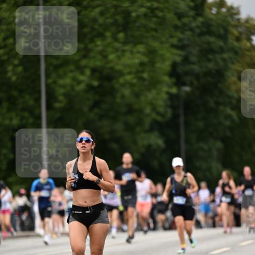 29.06.2025 - hella hamburg halbmarathon Dr. Thomas Lammeyer http://msf.ph/oto/8423029 29.06.2025 10:48:36 Kennedybrücke 1026, 1095, 1400, 1459, 1802, 1804, 2073, 2258, 2674, 2733, 3065, 3597, 4636, 4866, 4968, 5001, 5127, 5192, 5201, 5355, 5902, 5905, 6036, 6226, 6334, 7489, 8058, 8591, 8763, 8870, 9331, 9333, 9879, 10006, 10097, 10220, 10285, 10553, 10707, 11093 meine-sportfotos.de