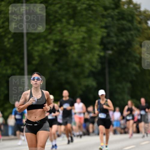29.06.2025 - hella hamburg halbmarathon Dr. Thomas Lammeyer http://msf.ph/oto/8423046 29.06.2025 10:48:36 Kennedybrücke 1026, 1095, 1400, 1459, 1802, 1804, 2073, 2258, 2674, 2733, 3065, 3597, 4636, 4866, 4968, 5001, 5127, 5192, 5201, 5355, 5902, 5905, 6036, 6226, 6334, 7489, 8058, 8591, 8763, 8870, 9331, 9333, 9879, 10006, 10097, 10220, 10285, 10553, 10707, 11093 meine-sportfotos.de