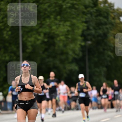 29.06.2025 - hella hamburg halbmarathon Dr. Thomas Lammeyer http://msf.ph/oto/8423051 29.06.2025 10:48:36 Kennedybrücke 1026, 1095, 1400, 1459, 1802, 1804, 2073, 2258, 2674, 2733, 3065, 3597, 4636, 4866, 4968, 5001, 5127, 5192, 5201, 5355, 5902, 5905, 6036, 6226, 6334, 7489, 8058, 8591, 8763, 8870, 9331, 9333, 9879, 10006, 10097, 10220, 10285, 10553, 10707, 11093 meine-sportfotos.de