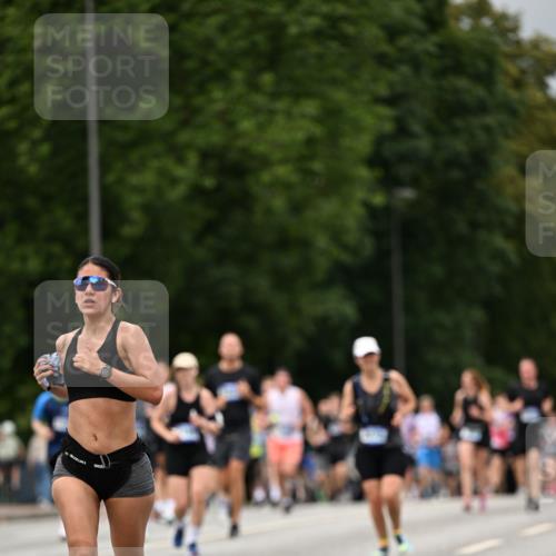 29.06.2025 - hella hamburg halbmarathon Dr. Thomas Lammeyer http://msf.ph/oto/8423055 29.06.2025 10:48:36 Kennedybrücke 1026, 1095, 1400, 1459, 1802, 1804, 2073, 2258, 2674, 2733, 3065, 3597, 4636, 4866, 4968, 5001, 5127, 5192, 5201, 5355, 5902, 5905, 6036, 6226, 6334, 7489, 8058, 8591, 8763, 8870, 9331, 9333, 9879, 10006, 10097, 10220, 10285, 10553, 10707, 11093 meine-sportfotos.de