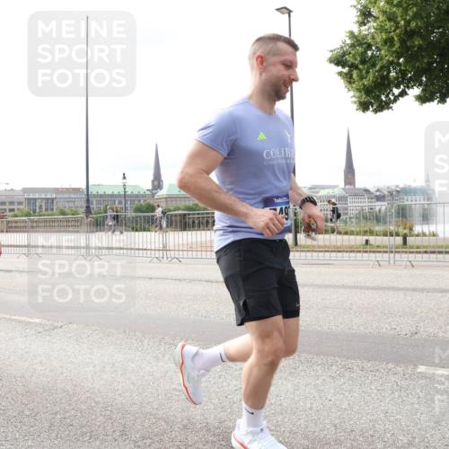 29.06.2025 - hella hamburg halbmarathon Lena Gebhardt http://msf.ph/oto/8423122 29.06.2025 10:28:08 Lombardsbrücke 49, 1148, 2080, 3389, 3445, 5177, 5369, 5604, 5847, 6632, 7497, 7667, 7978, 8085, 8215, 8327, 9567, 9653, 9654, 9688, 11692, 11739, 12780, 12823, 12842, 13043, 13045, 13296, 13568, 13678, 13860, 14017, 14155, 15123, 15607, 15608, 16569, 16804, 16838, 18256, 18301, 18604, 18626 meine-sportfotos.de