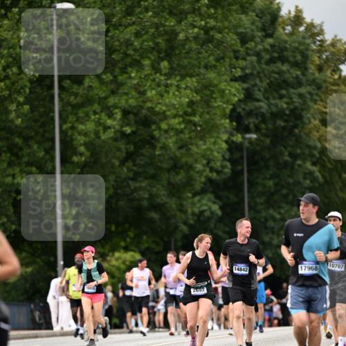 29.06.2025 - hella hamburg halbmarathon Dr. Thomas Lammeyer http://msf.ph/oto/8423126 29.06.2025 10:48:43 Kennedybrücke 1026, 1095, 1400, 1459, 1802, 1804, 2073, 2186, 2674, 2692, 2733, 3065, 3596, 4968, 5127, 5355, 6036, 6226, 6895, 7489, 8058, 8591, 8763, 8870, 9331, 9333, 9879, 10285, 10553, 10707, 11093 meine-sportfotos.de
