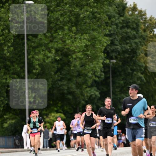 29.06.2025 - hella hamburg halbmarathon Dr. Thomas Lammeyer http://msf.ph/oto/8423140 29.06.2025 10:48:44 Kennedybrücke 1026, 1095, 1400, 1459, 1802, 1804, 2073, 2186, 2674, 2692, 2733, 3065, 3596, 4968, 5127, 5355, 6036, 6226, 6895, 7489, 8058, 8591, 8763, 8870, 9331, 9333, 10285, 10553, 10707, 11093 meine-sportfotos.de