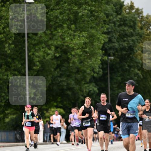 29.06.2025 - hella hamburg halbmarathon Dr. Thomas Lammeyer http://msf.ph/oto/8423151 29.06.2025 10:48:44 Kennedybrücke 1026, 1095, 1400, 1459, 1802, 1804, 2073, 2186, 2674, 2692, 2733, 3065, 3596, 4968, 5127, 5355, 6036, 6226, 6895, 7489, 8058, 8591, 8763, 8870, 9331, 9333, 10285, 10553, 10707, 11093 meine-sportfotos.de