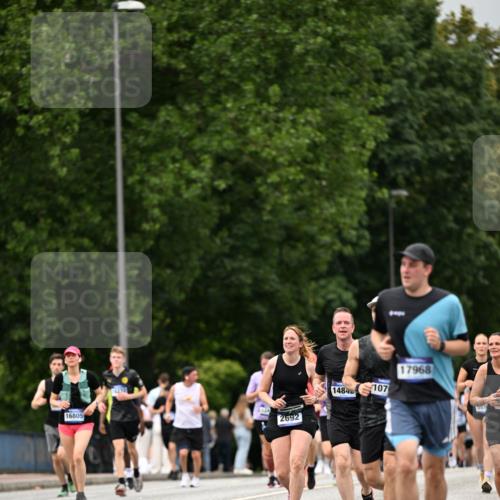 29.06.2025 - hella hamburg halbmarathon Dr. Thomas Lammeyer http://msf.ph/oto/8423166 29.06.2025 10:48:45 Kennedybrücke 1026, 1095, 1400, 1459, 1802, 1804, 2073, 2186, 2674, 2692, 2733, 3065, 3596, 4968, 5127, 5355, 6036, 6895, 7489, 8058, 8591, 8763, 8870, 9331, 9333, 10285, 10553, 10707 meine-sportfotos.de
