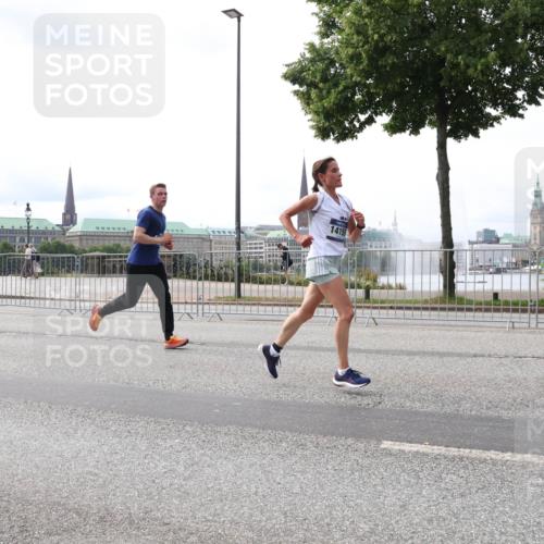 29.06.2025 - hella hamburg halbmarathon Lena Gebhardt http://msf.ph/oto/8423194 29.06.2025 10:28:10 Lombardsbrücke 14155, 1148, 2080, 3389, 3445, 5177, 5369, 5604, 5847, 6632, 7497, 7667, 8215, 8327, 9567, 9653, 9654, 9688, 11692, 11739, 12780, 12823, 12842, 13043, 13045, 13296, 13400, 13568, 13678, 13860, 14017, 14155, 15123, 15607, 15608, 16569, 16804, 16838, 18256, 18301, 18604, 18626, 19180 meine-sportfotos.de