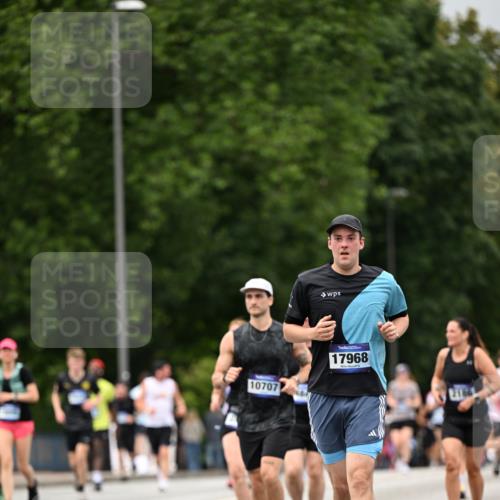 29.06.2025 - hella hamburg halbmarathon Dr. Thomas Lammeyer http://msf.ph/oto/8423212 29.06.2025 10:48:46 Kennedybrücke 1026, 1095, 1400, 1459, 1802, 1804, 2073, 2186, 2674, 2692, 2733, 3065, 3596, 4968, 5127, 5355, 5730, 5731, 6036, 6895, 7489, 8058, 8591, 8763, 8870, 9331, 9333, 10285, 10553, 10707 meine-sportfotos.de