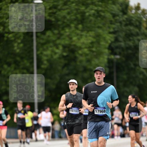 29.06.2025 - hella hamburg halbmarathon Dr. Thomas Lammeyer http://msf.ph/oto/8423219 29.06.2025 10:48:46 Kennedybrücke 1026, 1095, 1400, 1459, 1802, 1804, 2073, 2186, 2674, 2692, 2733, 3065, 3596, 4968, 5127, 5355, 5730, 5731, 6036, 6895, 7489, 8058, 8591, 8763, 8870, 9331, 9333, 10285, 10553, 10707 meine-sportfotos.de