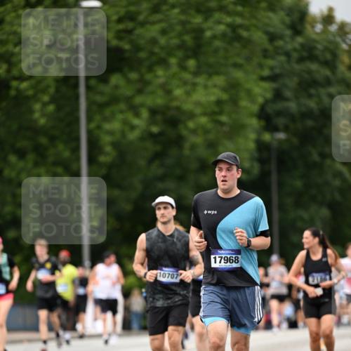 29.06.2025 - hella hamburg halbmarathon Dr. Thomas Lammeyer http://msf.ph/oto/8423222 29.06.2025 10:48:47 Kennedybrücke 1026, 1095, 1459, 1802, 1804, 2073, 2186, 2674, 2692, 2733, 3065, 3596, 4215, 4968, 5127, 5355, 5730, 5731, 6036, 6895, 7489, 8058, 8591, 8763, 8870, 9331, 9333, 10285, 10553, 10707 meine-sportfotos.de