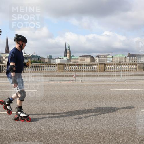 29.06.2025 - hella hamburg halbmarathon Lena Gebhardt http://msf.ph/oto/8423225 29.06.2025 08:57:59 Lombardsbrücke 92 meine-sportfotos.de