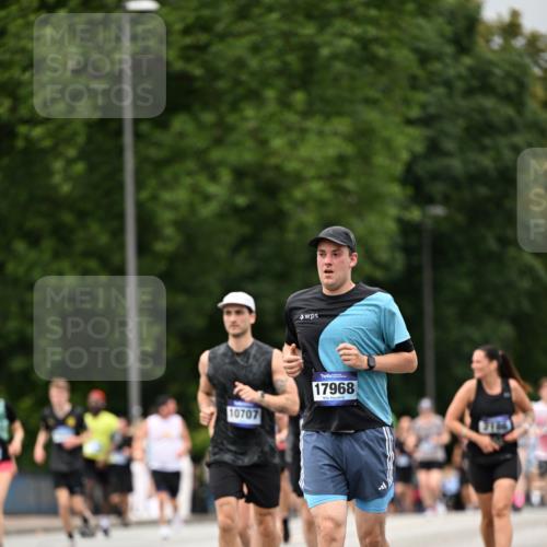 29.06.2025 - hella hamburg halbmarathon Dr. Thomas Lammeyer http://msf.ph/oto/8423228 29.06.2025 10:48:47 Kennedybrücke 1026, 1095, 1459, 1802, 1804, 2073, 2186, 2674, 2692, 2733, 3065, 3596, 4215, 4968, 5127, 5355, 5730, 5731, 6036, 6895, 7489, 8058, 8591, 8763, 8870, 9331, 9333, 10285, 10553, 10707 meine-sportfotos.de