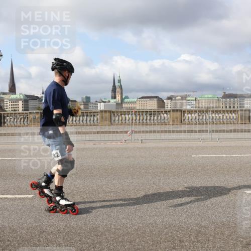 29.06.2025 - hella hamburg halbmarathon Lena Gebhardt http://msf.ph/oto/8423241 29.06.2025 08:57:59 Lombardsbrücke 92 meine-sportfotos.de