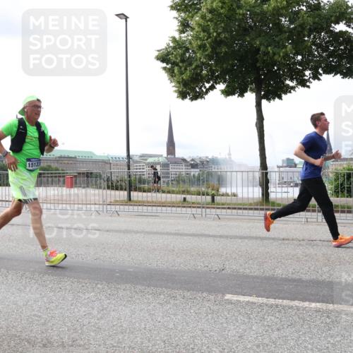 29.06.2025 - hella hamburg halbmarathon Lena Gebhardt http://msf.ph/oto/8423265 29.06.2025 10:28:11 Lombardsbrücke 15123, 1148, 2080, 3445, 5177, 5369, 5604, 5847, 6632, 7497, 7667, 8215, 8327, 9567, 9653, 9654, 9688, 11692, 11739, 12780, 12823, 12842, 13043, 13045, 13296, 13400, 13568, 13678, 13860, 14017, 14155, 15123, 15607, 15608, 16569, 16804, 18256, 18301, 18604, 18626, 19180 meine-sportfotos.de