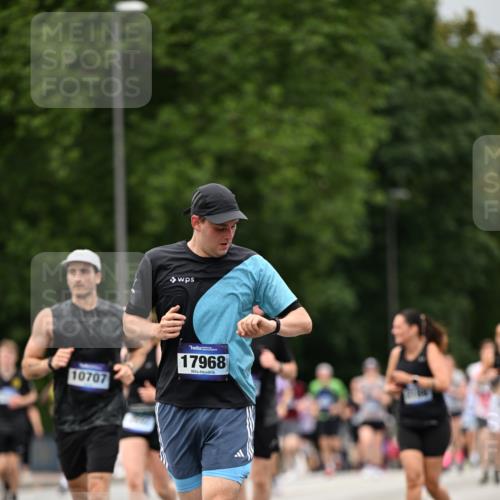 29.06.2025 - hella hamburg halbmarathon Dr. Thomas Lammeyer http://msf.ph/oto/8423271 29.06.2025 10:48:48 Kennedybrücke 1026, 1095, 1459, 1802, 1804, 2073, 2186, 2674, 2692, 3065, 3596, 4215, 4968, 5127, 5355, 5730, 5731, 6036, 6895, 7489, 8058, 8591, 8763, 8870, 9331, 9333, 10285, 10553, 10707 meine-sportfotos.de