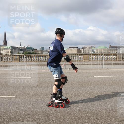 29.06.2025 - hella hamburg halbmarathon Lena Gebhardt http://msf.ph/oto/8423284 29.06.2025 08:57:59 Lombardsbrücke 292 meine-sportfotos.de