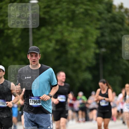 29.06.2025 - hella hamburg halbmarathon Dr. Thomas Lammeyer http://msf.ph/oto/8423288 29.06.2025 10:48:48 Kennedybrücke 1026, 1095, 1459, 1802, 1804, 2073, 2186, 2674, 2692, 3065, 3596, 4215, 4968, 5127, 5355, 5730, 5731, 6036, 6895, 7489, 8058, 8591, 8763, 8870, 9331, 9333, 10285, 10553, 10707 meine-sportfotos.de