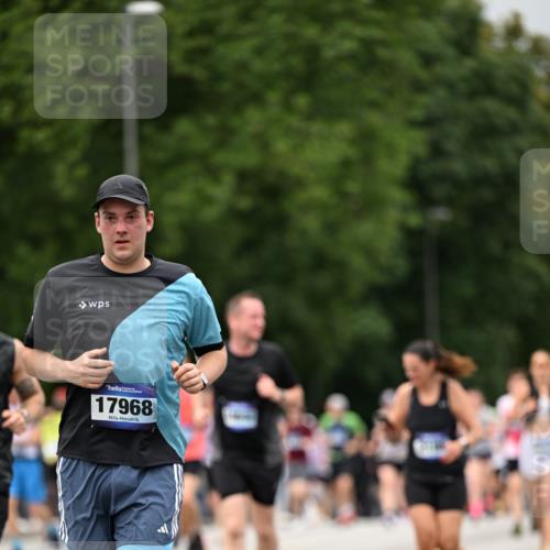 29.06.2025 - hella hamburg halbmarathon Dr. Thomas Lammeyer http://msf.ph/oto/8423297 29.06.2025 10:48:49 Kennedybrücke 1026, 1095, 1459, 1802, 1804, 2073, 2186, 2674, 2692, 3065, 3596, 4215, 4968, 5127, 5355, 5730, 5731, 6036, 6895, 7489, 7818, 8058, 8591, 8763, 8870, 9331, 9333, 10285, 10553, 10707 meine-sportfotos.de