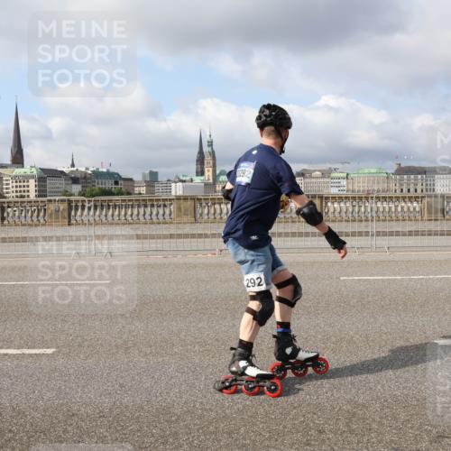 29.06.2025 - hella hamburg halbmarathon Lena Gebhardt http://msf.ph/oto/8423307 29.06.2025 08:57:59 Lombardsbrücke 80292, 292 meine-sportfotos.de