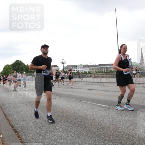 29.06.2025 - hella hamburg halbmarathon Lena Gebhardt http://msf.ph/oto/8423321 29.06.2025 10:53:00 Lombardsbrücke 10981, 1369, 1826, 2146, 2291, 2362, 2420, 2701, 2983, 2988, 3140, 3227, 3787, 4591, 4626, 4729, 5360, 5428, 6135, 6521, 7032, 7483, 7511, 7681, 7737, 8414, 8641, 9068, 9070, 9545, 10055, 10392, 10417, 10568, 10600, 10661, 10879, 10928, 10981, 11520, 11524, 11919, 12127, 12128, 12193, 12700, 12994, 13489, 13916, 13917, 14009, 14038, 14765, 14807, 14977, 14979, 16137 meine-sportfotos.de