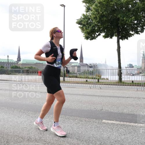 29.06.2025 - hella hamburg halbmarathon Lena Gebhardt http://msf.ph/oto/8423381 29.06.2025 10:28:12 Lombardsbrücke 584, 1148, 3445, 5177, 5369, 5604, 5847, 6632, 7497, 7667, 7980, 8215, 8327, 9567, 9653, 9654, 9688, 11692, 11739, 12780, 12823, 12842, 13043, 13045, 13296, 13400, 13568, 13678, 13860, 14017, 14155, 15123, 15607, 15608, 16569, 16804, 18256, 18604, 18626, 19180 meine-sportfotos.de
