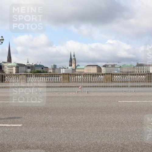 29.06.2025 - hella hamburg halbmarathon Lena Gebhardt http://msf.ph/oto/8423418 29.06.2025 08:58:10 Lombardsbrücke  meine-sportfotos.de