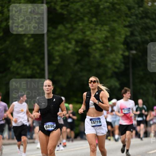 29.06.2025 - hella hamburg halbmarathon Dr. Thomas Lammeyer http://msf.ph/oto/8423475 29.06.2025 10:48:55 Kennedybrücke 1095, 2073, 2186, 2692, 3506, 3596, 4215, 4968, 5355, 5730, 5731, 6036, 6895, 7489, 7610, 7818, 8763, 8870, 9331, 9333, 10303, 10304, 10707 meine-sportfotos.de