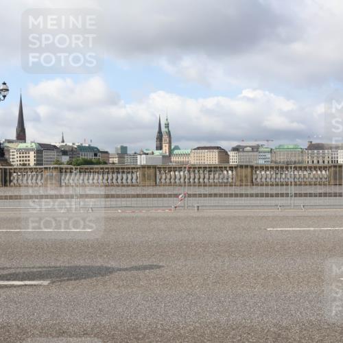 29.06.2025 - hella hamburg halbmarathon Lena Gebhardt http://msf.ph/oto/8423476 29.06.2025 08:58:10 Lombardsbrücke  meine-sportfotos.de
