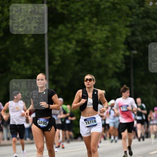 29.06.2025 - hella hamburg halbmarathon Dr. Thomas Lammeyer http://msf.ph/oto/8423485 29.06.2025 10:48:55 Kennedybrücke 1095, 2073, 2186, 2692, 3506, 3596, 4215, 4968, 5355, 5730, 5731, 6036, 6895, 7489, 7610, 7818, 8763, 8870, 9331, 9333, 10303, 10304, 10707 meine-sportfotos.de