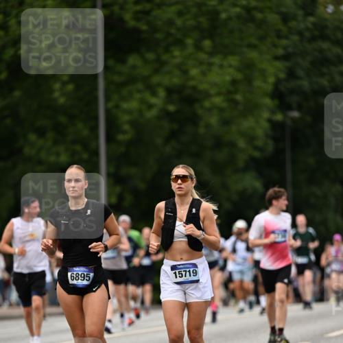 29.06.2025 - hella hamburg halbmarathon Dr. Thomas Lammeyer http://msf.ph/oto/8423496 29.06.2025 10:48:55 Kennedybrücke 1095, 2073, 2186, 2692, 3506, 3596, 4215, 4968, 5355, 5730, 5731, 6036, 6895, 7489, 7610, 7818, 8763, 8870, 9331, 9333, 10303, 10304, 10707 meine-sportfotos.de