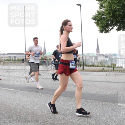 29.06.2025 - hella hamburg halbmarathon Lena Gebhardt http://msf.ph/oto/8423504 29.06.2025 10:53:05 Lombardsbrücke 12129, 12128, 2988, 613, 17, 1480, 1369, 1826, 2146, 2291, 2362, 2409, 2701, 2988, 3140, 3227, 3787, 4195, 4591, 4626, 4729, 5428, 6135, 6521, 7032, 7483, 7681, 7737, 8212, 8414, 8641, 9545, 9764, 10043, 10055, 10417, 10490, 10568, 10600, 10661, 10879, 10981, 11520, 11524, 11919, 12127, 12128, 12193, 12219, 12700, 12994, 13489, 13916, 13917, 14009, 14038, 14765, 14807, 14977, 14979, 16137 meine-sportfotos.de