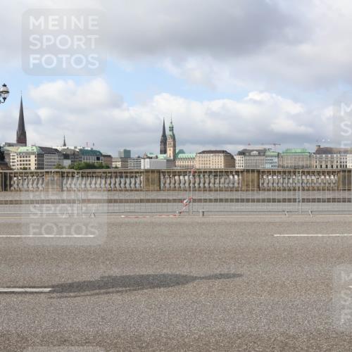29.06.2025 - hella hamburg halbmarathon Lena Gebhardt http://msf.ph/oto/8423516 29.06.2025 08:58:10 Lombardsbrücke  meine-sportfotos.de