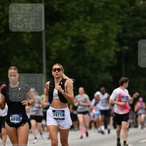 29.06.2025 - hella hamburg halbmarathon Dr. Thomas Lammeyer http://msf.ph/oto/8423519 29.06.2025 10:48:56 Kennedybrücke 1095, 2073, 2186, 2692, 3506, 3596, 4215, 4968, 5355, 5730, 5731, 6036, 6895, 6922, 7489, 7610, 7818, 8763, 8870, 9331, 9333, 10303, 10304, 10707 meine-sportfotos.de