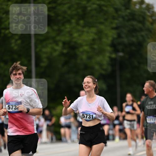 29.06.2025 - hella hamburg halbmarathon Dr. Thomas Lammeyer http://msf.ph/oto/8423659 29.06.2025 10:49:01 Kennedybrücke 1273, 1713, 2186, 2692, 3506, 3596, 4215, 5730, 5731, 6036, 6895, 6922, 7541, 7610, 7818, 8763, 9333, 10223, 10303, 10304, 10707 meine-sportfotos.de
