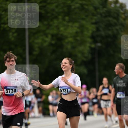 29.06.2025 - hella hamburg halbmarathon Dr. Thomas Lammeyer http://msf.ph/oto/8423665 29.06.2025 10:49:02 Kennedybrücke 1273, 1685, 1713, 2186, 2692, 3238, 3506, 3596, 4215, 5730, 5731, 6036, 6895, 6922, 7541, 7610, 7818, 8763, 10223, 10303, 10304, 10707 meine-sportfotos.de