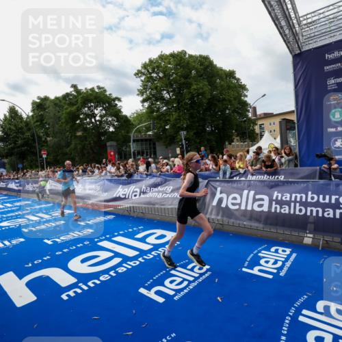 29.06.2025 - hella hamburg halbmarathon Zöllner http://msf.ph/oto/8423673 29.06.2025 10:33:17 Ziel 1910, 1959, 6473, 7723, 9047, 14167, 17175, 18455 meine-sportfotos.de