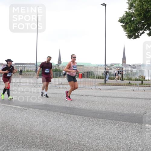 29.06.2025 - hella hamburg halbmarathon Lena Gebhardt http://msf.ph/oto/8423691 29.06.2025 10:53:09 Lombardsbrücke 1497, 14979, 10055, 1340, 1369, 1900, 1906, 2065, 2146, 2291, 2409, 2701, 2988, 3227, 3787, 4195, 4626, 4729, 5428, 5815, 6135, 6521, 7032, 7068, 7483, 7681, 7737, 8189, 8212, 8414, 8515, 8641, 8906, 9545, 9685, 9764, 10043, 10055, 10175, 10417, 10490, 10568, 10600, 10661, 10879, 10981, 11520, 11524, 11919, 12127, 12128, 12193, 12219, 12700, 12994, 13489, 13916, 13917, 14009, 14038, 14765, 14807, 14977, 14979, 16137 meine-sportfotos.de