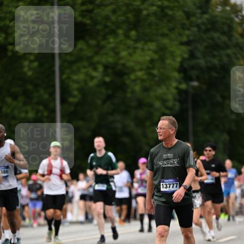 29.06.2025 - hella hamburg halbmarathon Dr. Thomas Lammeyer http://msf.ph/oto/8423699 29.06.2025 10:49:03 Kennedybrücke 1273, 1685, 1713, 2186, 2692, 3238, 3506, 3596, 4215, 5730, 5731, 6002, 6036, 6895, 6922, 7541, 7610, 7818, 8763, 10223, 10303, 10304, 10707 meine-sportfotos.de