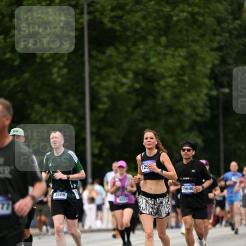 29.06.2025 - hella hamburg halbmarathon Dr. Thomas Lammeyer http://msf.ph/oto/8423784 29.06.2025 10:49:06 Kennedybrücke 1273, 1685, 1713, 2186, 2692, 3238, 3506, 3596, 4215, 5730, 5731, 6002, 6036, 6895, 6922, 7541, 7610, 7818, 8605, 10223, 10303, 10304 meine-sportfotos.de
