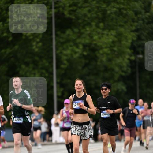 29.06.2025 - hella hamburg halbmarathon Dr. Thomas Lammeyer http://msf.ph/oto/8423807 29.06.2025 10:49:07 Kennedybrücke 1273, 1685, 1713, 2186, 2692, 3238, 3506, 3596, 4215, 5730, 5731, 6002, 6895, 6922, 7541, 7610, 7818, 8605, 10223, 10303, 10304 meine-sportfotos.de