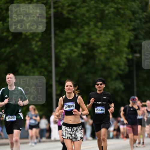 29.06.2025 - hella hamburg halbmarathon Dr. Thomas Lammeyer http://msf.ph/oto/8423820 29.06.2025 10:49:07 Kennedybrücke 1273, 1685, 1713, 2186, 2692, 3238, 3506, 3596, 4215, 5730, 5731, 6002, 6895, 6922, 7541, 7610, 7818, 8605, 10223, 10303, 10304 meine-sportfotos.de