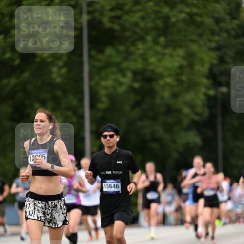 29.06.2025 - hella hamburg halbmarathon Dr. Thomas Lammeyer http://msf.ph/oto/8423852 29.06.2025 10:49:08 Kennedybrücke 1273, 1685, 1713, 2692, 3238, 3506, 3596, 4215, 5730, 5731, 6002, 6895, 6922, 7541, 7610, 7818, 8605, 10223, 10303, 10304 meine-sportfotos.de